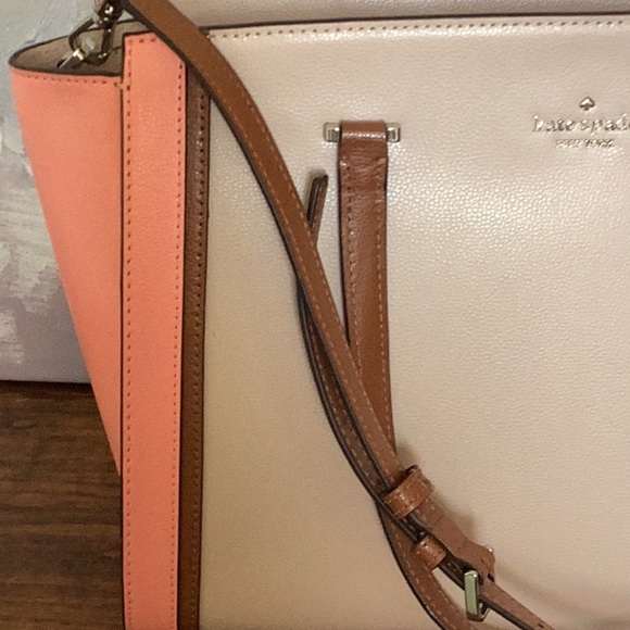 Kate Spade satchel - Picture 3 of 4